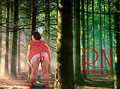 विशाल सेक्रेटरी ऑफिस में लंबी होती है, मैनेजर को हैरान करती है