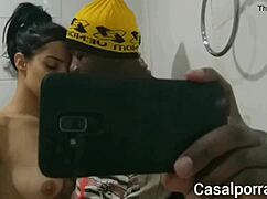 Uma rapidinha no banheiro da emi rippi com jeferson dotadoo deu ruim pra nois assista completo no red