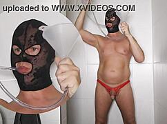 Ever tried pee drinking? This extreme kinky man gets off on peeing pleasure