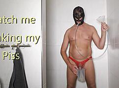 Ever tried pee drinking? This extreme kinky man gets off on peeing pleasure