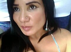 Tesão hit on the bus to SP as Bianca played her flute again