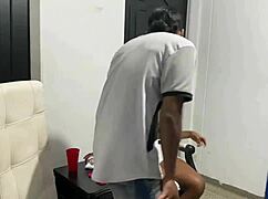 voy a cortarme el cabello y termino follando bien duro con el estilista