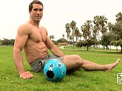 Rafael sucks huge cock in gay fantasy movie!