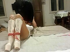 Big ass Latina MILF takes deepthroat like a pro