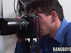 These gay studs raw fuck while I snap pics! 📸