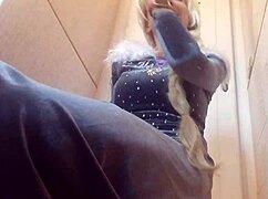Elsa's Cosplay Teases You to Watch Her Bent Over in Action