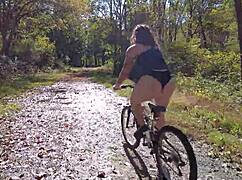 Stepmom’s Jean Shorts Too Tight, Flashing Brunette Asshole at Gym