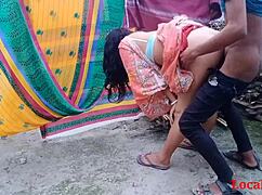 यो, देसी इंडियन भाभी आउटडोर्स में ऑफिशियल वीडियो में चुदाई करती है!