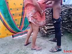 यो, देसी इंडियन भाभी आउटडोर्स में ऑफिशियल वीडियो में चुदाई करती है!