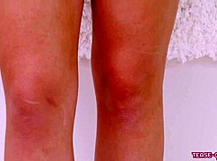 super hot blonde teen shines in quick chat