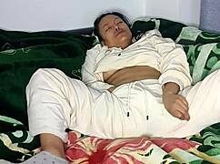 Colombian housewife flashes in the morning on xvideos 2024