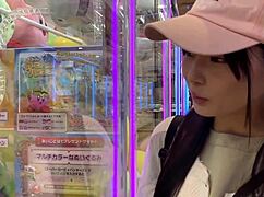 Japanese College Girl Turns Naughty in Hotel Homemade Blowjob