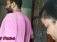 Fomos Alugar Uma Casa E Tive Que Dar Gostoso Para Os Donos Enquanto O Meu Marido Chupa A Minha Buceta