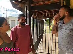 Fomos Alugar Uma Casa E Tive Que Dar Gostoso Para Os Donos Enquanto O Meu Marido Chupa A Minha Buceta