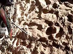 Cumpliendo apuesta debajo del puente con penetraci�n por un celular a mi cu�ada favorita