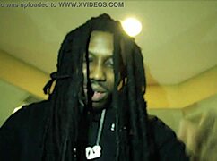 teen girl fucks for cash in the hood 😈