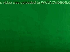 Hermanastro Espía A Su Hermanastra Embarazada En La Ducha - Hermanastros Cachondos Tienen Sexo En La Ducha