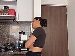 I’m my friend’s husband’s lover, so I comfort her with lesbian sex! 💋