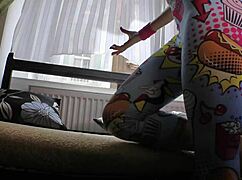 look at this sexy ass striptease with spandex leggings coming off