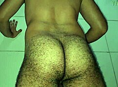 Waiting for a hot macho guy for some naughty gay fetish fun 😈