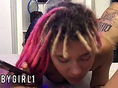 eu e minha prima pithusca estava se depilando e meu irm�o chegou de surpresa e acabou acontecendo