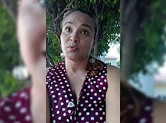 Entrevistando a gina on the street with curvy natural tits