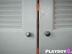 La Sirena 69 flaunts perfect Latina body in leather lingerie, damn hot! 🔥