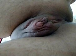 Playing With That Anal Plug 😏