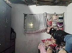 Hermanastra me visita a mi habitaci�n solo para mamar mi polla y me corra en su boca por las ganas que tiene