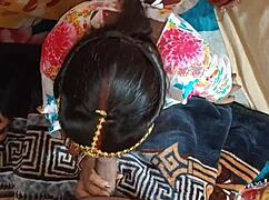 यो, देखो यह एक्सोटिक बेबीसिटर माउथ में कम लेती है! 😜