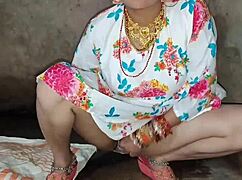 यो, देखो यह एक्सोटिक बेबीसिटर माउथ में कम लेती है! 😜