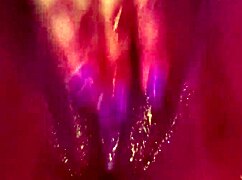 Gostosa Gozando Sozinha na Cama