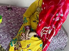 देसी विलेजर भाभी बिग ऐस और स्क्वर्टिंग के साथ हार्ड फक होती है