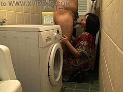 Mujhe takleef ho rahi hai dekh kar ki meri amateur biwi hubby ke gayab hone par basement mein rough sex le rahi hai