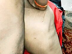 देसी बीवी को पड़ोसी लड़कों से जोरदार चुदाई!