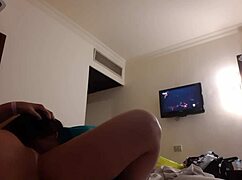I fucked my girlfriend in the mouth in the hotel room