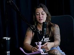 Teen Flor De Damiana Starts Nude Fucking With Two Bi Men!