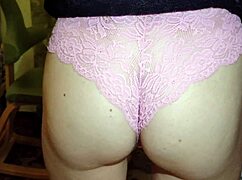 ग्रुप बाथरूम में किंकी फेस सिटिंग और ह्यूज असेट्स के साथ। वो जार से कम खाते हैं!