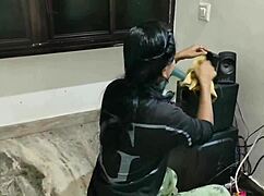 My friend's hot girlfriend spreads legs and begs for cum inside pussy every day