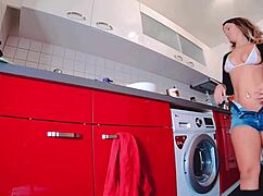 Curvy Babe Dares To Bare Big Ass In Shorts And Thong