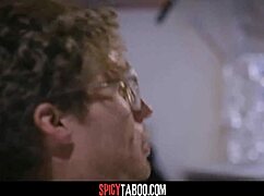 conspiracy theorist analed by sexy female extra-terrestrial!