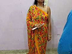 सारा, हॉट टीचर, अपने टाइट अस्स को फर्स्ट कॉलेज डे पर जोर से ड्रिल्ड करवाती है, कम ड्रिपिंग आउट... ट्वाइस!