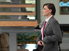 hot lesbian boss fucks secretary with scissoring and pussy eating before dinner 😍