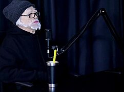 would flor de damiana do outdoor sex in lingerie?