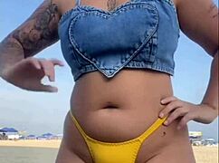 i flashed on the beach and made the guy get hard