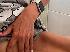 morning masturbation with gentle fingering on her clit 😊 close up babe action