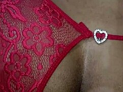 gozando dentro da preta no halloween with muff diving