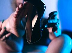 gorgeous marilou feels adored in feet worship and wet pussy masturbation