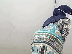 Fucking the neighbor's wife doggystyle when her husband is at work 😏