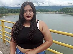 Chica Abandonada Por Su Novio Es Auxiliada Por Un Extraño Termina En Sexo Duro